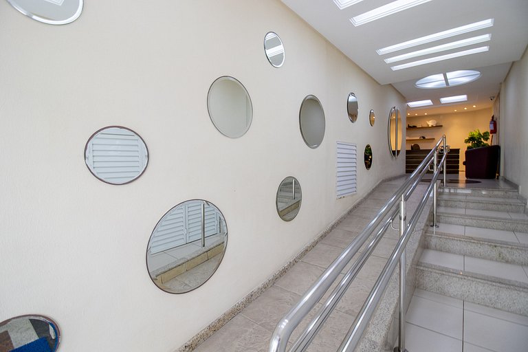 CLR81 - Calçadão, 1 Dorm Climatizado, Garagem