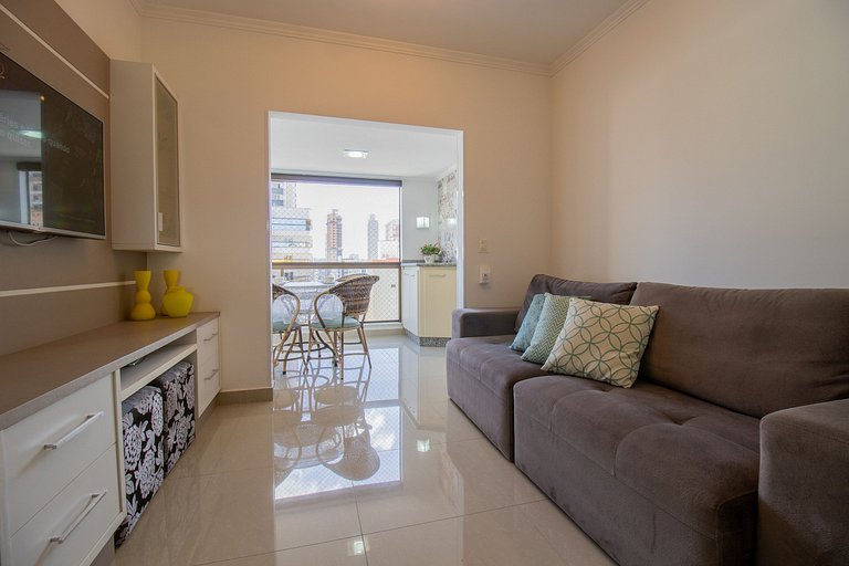LBT121 - Churrasq, Sacada, Av. Brasil, Climatizado