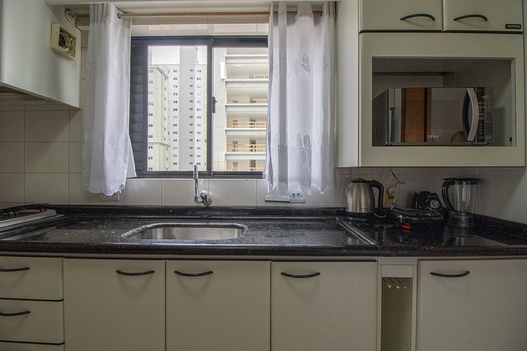 ISO86B - Sacada com Churrasq, 2 Dorm, Climatizado
