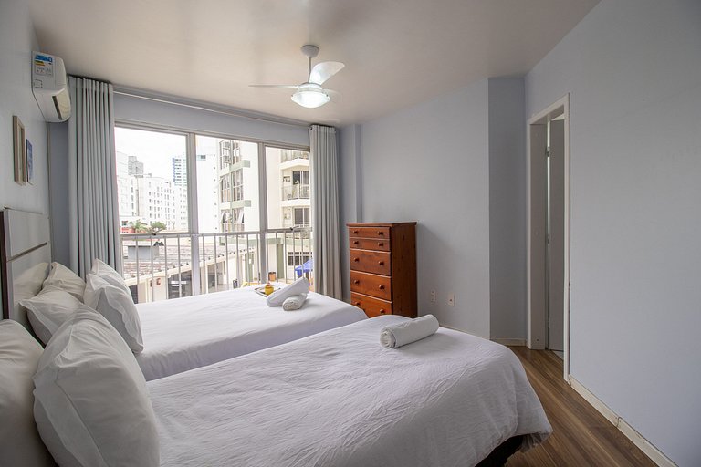PRG13 - 4 Dorm, Climatizado, Garagem, Wi-Fi