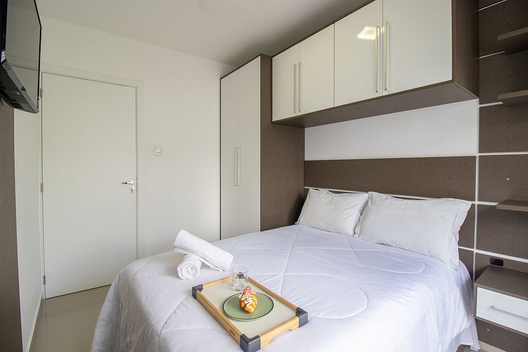 MTEY83 - 1 Dorm, Av. Brasil, Climatizado, Garagem