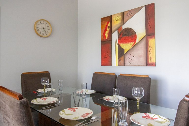 CDL52 - 2 Dorm, Climatizado, Esq. Av. Brasil