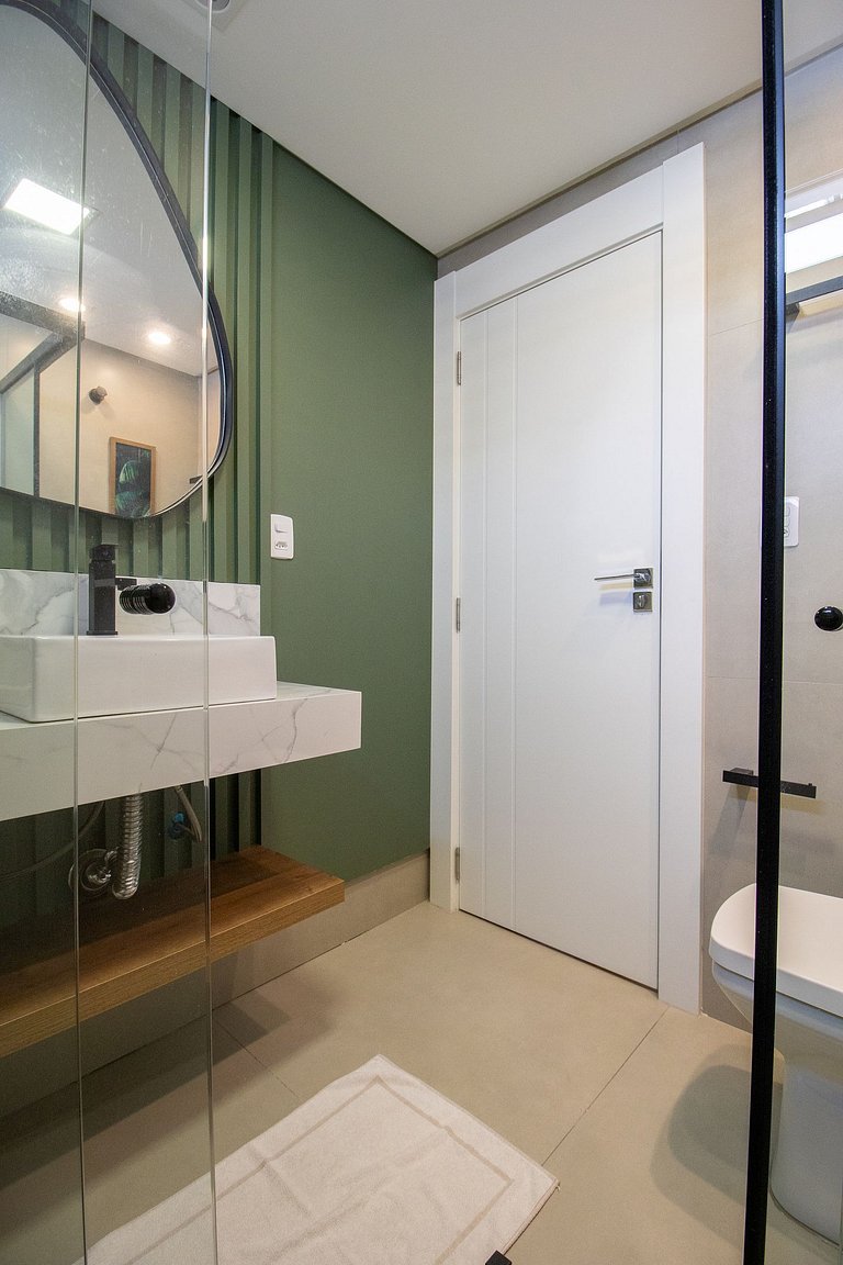 GMN51 - Av. Brasil, Climatizado, 2 suítes + 1 Dorm
