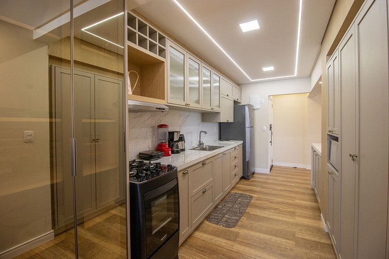 GMN51 - Av. Brasil, Climatizado, 2 suítes + 1 Dorm