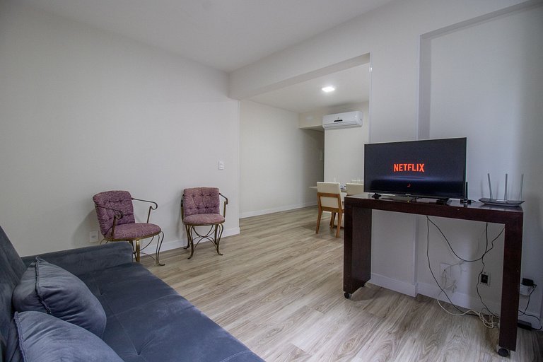 STH52 - Quadra Mar, 4 Dorm, Centro, Climatizado
