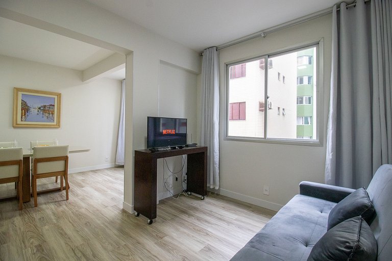 STH52 - Quadra Mar, 4 Dorm, Centro, Climatizado