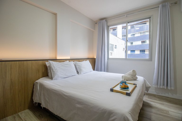 STH52 - Quadra Mar, 4 Dorm, Centro, Climatizado