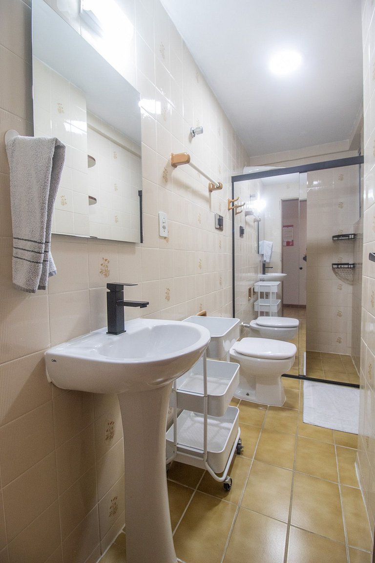 PRG111 - 4 Dorm, Climatizado, Próx a Av. Brasil