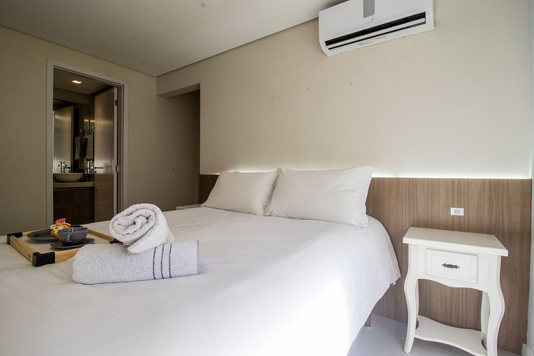 SLE72 - 2 Dorm, Climatizado, Smart TV, Barra Sul