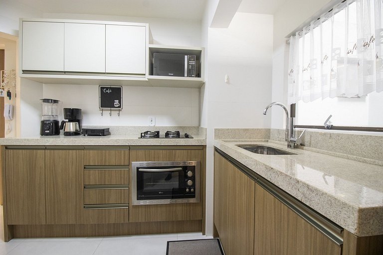SLE72 - 2 Dorm, Climatizado, Smart TV, Barra Sul