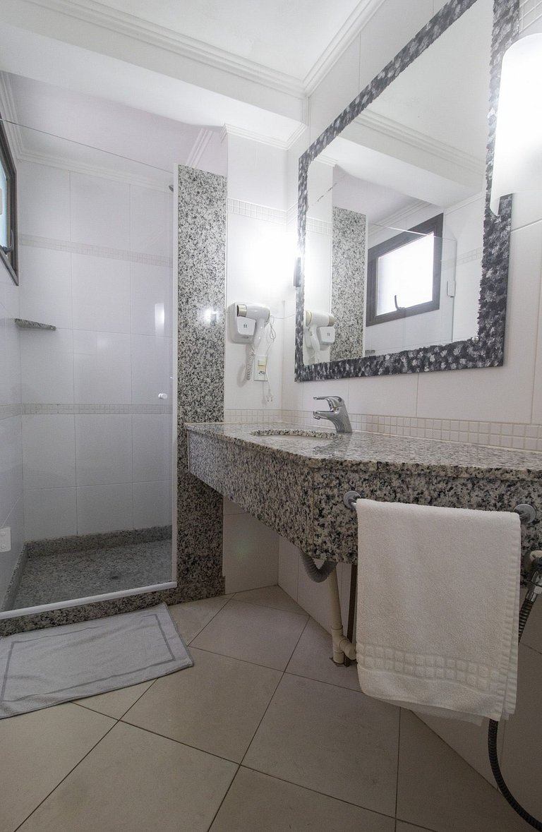 CS99 - Piscina, Flat, Smart TV, Garagem