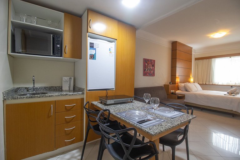 CS99 - Piscina, Flat, Smart TV, Garagem