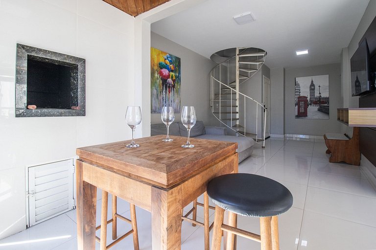 CB62 - Duplex, 4 Dorm Climatizados, Churrasqueira