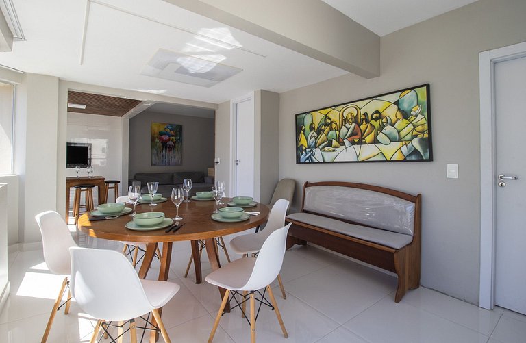CB62 - Duplex, 4 Dorm Climatizados, Churrasqueira