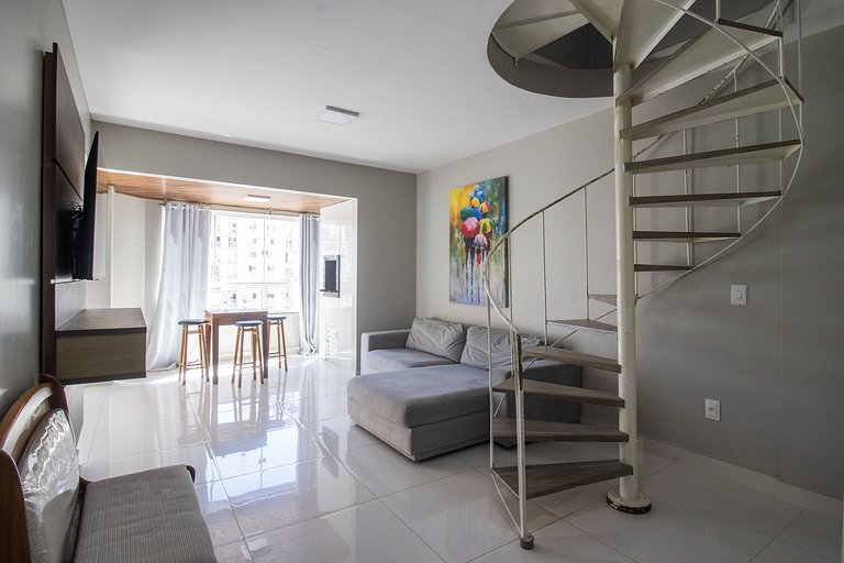 CB62 - Duplex, 4 Dorm Climatizados, Churrasqueira