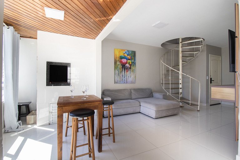 CB62 - Duplex, 4 Dorm Climatizados, Churrasqueira