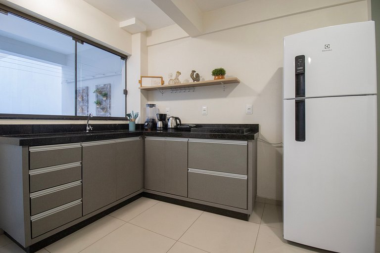 MAU11 - Av. Brasil, Churrasq, 3 Dorm, Climatizado