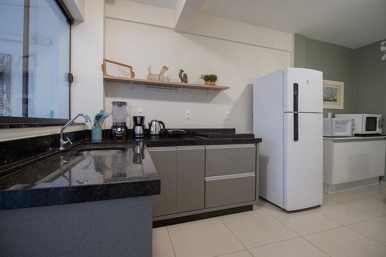 MAU11 - Av. Brasil, Churrasq, 3 Dorm, Climatizado