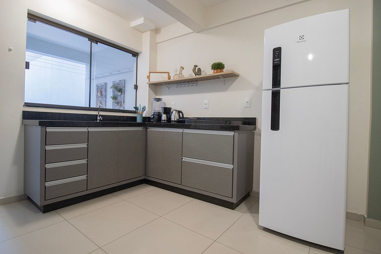 MAU11 - Av. Brasil, Churrasq, 3 Dorm, Climatizado