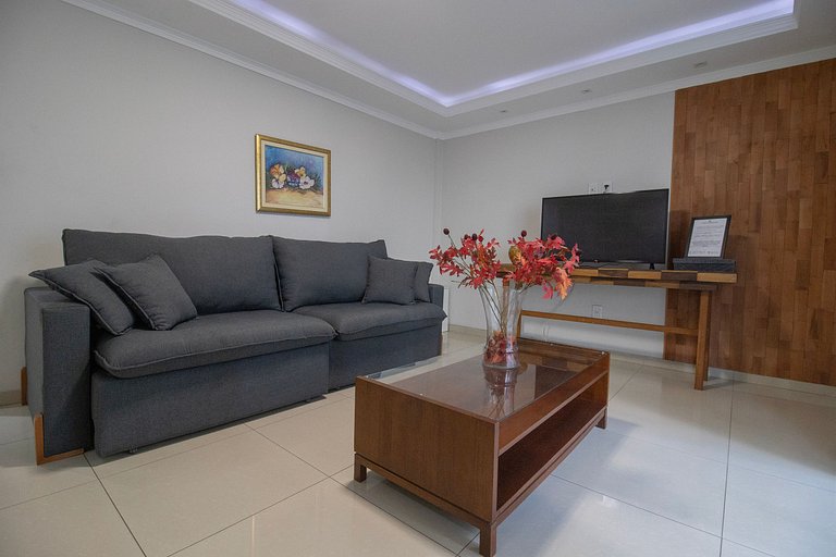 MAU21 - Av. Brasil. 3 Dorm, Climatizado, Churrasq