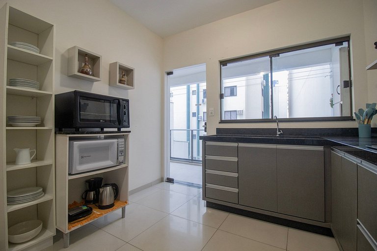 MAU31 - Churrasqueira, Av. Brasil, 3 Dorm