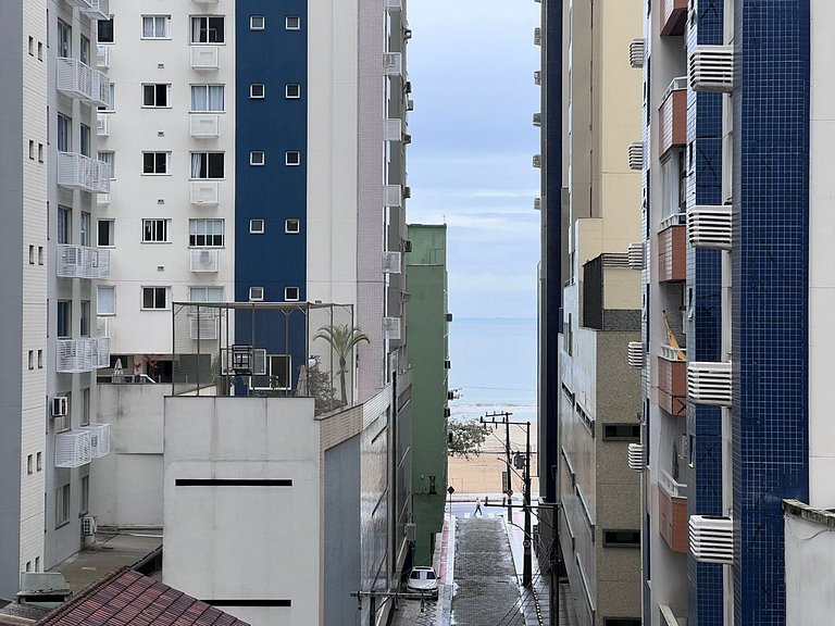 DEL34 - Quadra Mar, 2 Dorm, TV Smart, Sacada