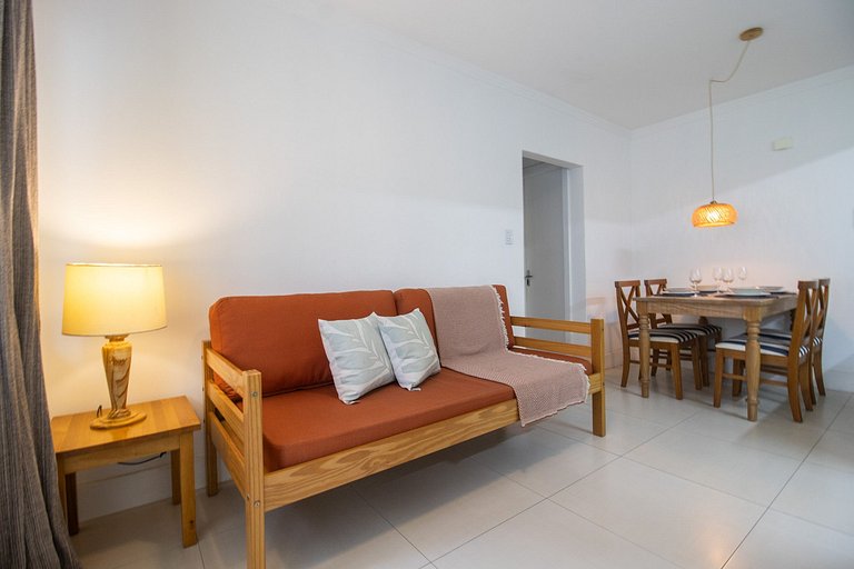 DEL34 - Quadra Mar, 2 Dorm, TV Smart, Sacada