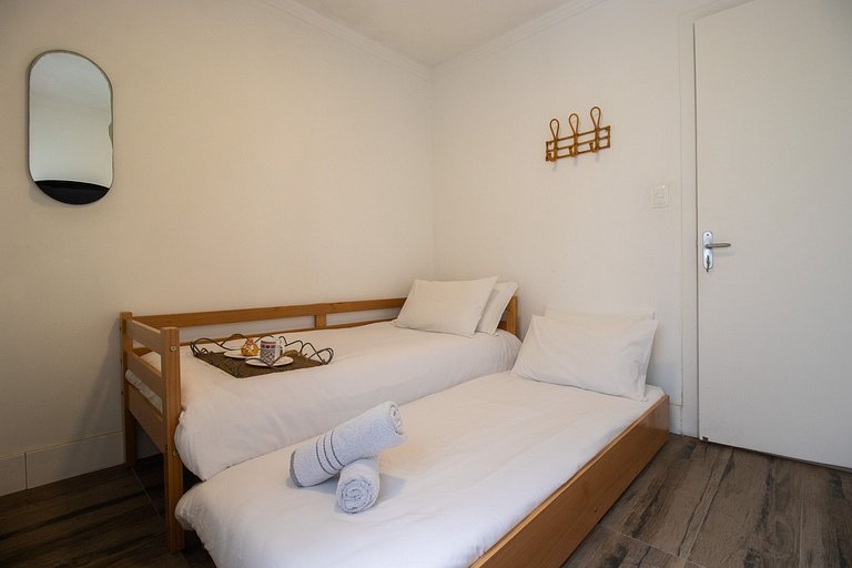 DEL34 - Quadra Mar, 2 Dorm, TV Smart, Sacada