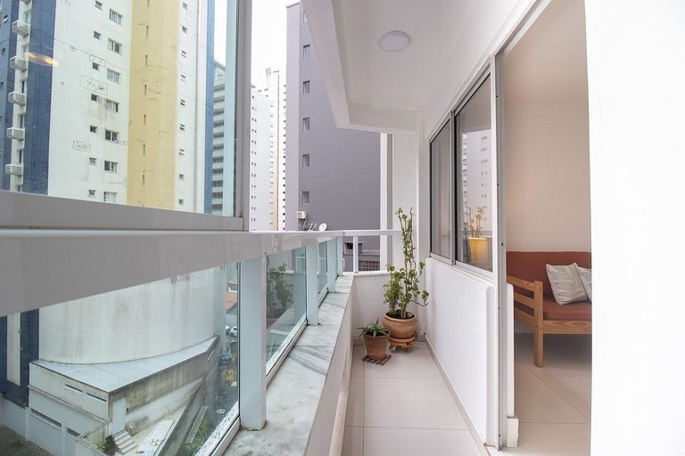 DEL34 - Quadra Mar, 2 Dorm, TV Smart, Sacada