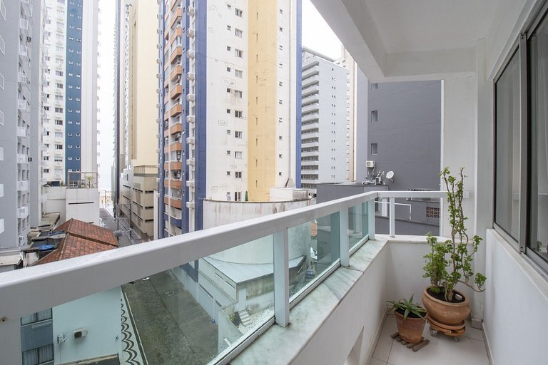 DEL34 - Quadra Mar, 2 Dorm, TV Smart, Sacada