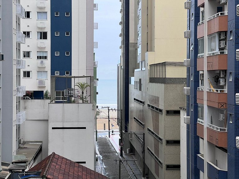 DEL34 - Quadra Mar, 2 Dorm, TV Smart, Sacada