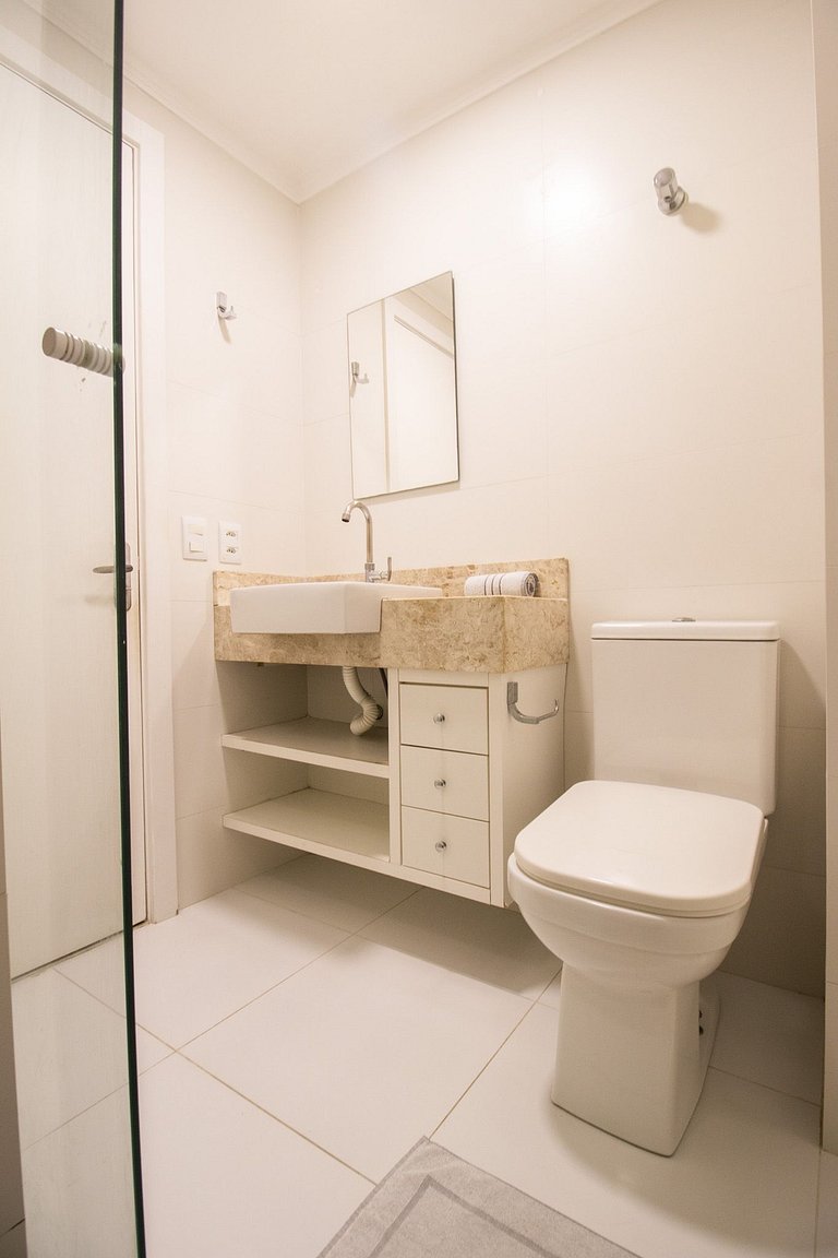 DEL34 - Quadra Mar, 2 Dorm, TV Smart, Sacada