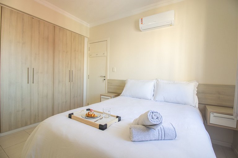 BRA111 - 2 Dorm, Av. Central, Churrasq, Garagem