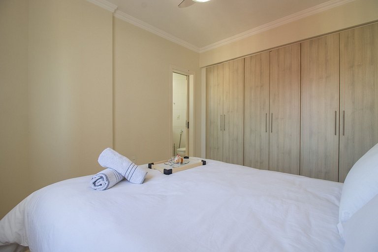 BRA111 - 2 Dorm, Av. Central, Churrasq, Garagem