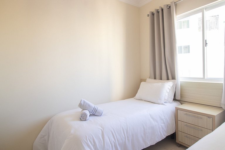 BRA111 - 2 Dorm, Av. Central, Churrasq, Garagem