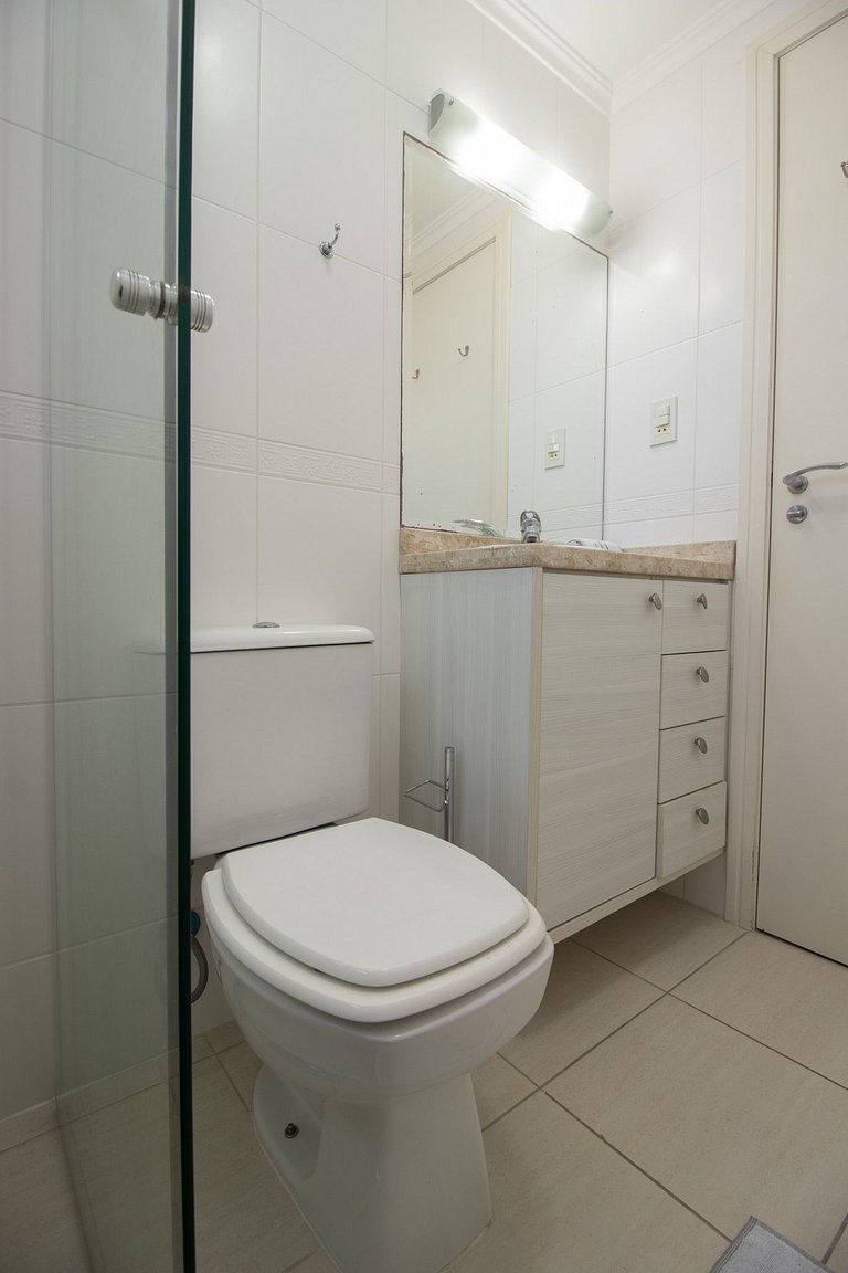 BRA111 - 2 Dorm, Av. Central, Churrasq, Garagem
