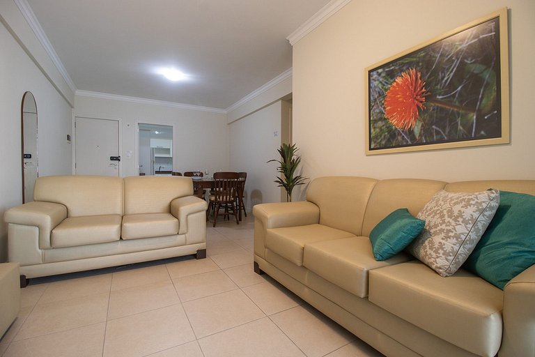 BRA111 - 2 Dorm, Av. Central, Churrasq, Garagem