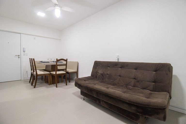 ACC13B - 1 Dorm, Quadra Mar, Wi-Fi, Varanda