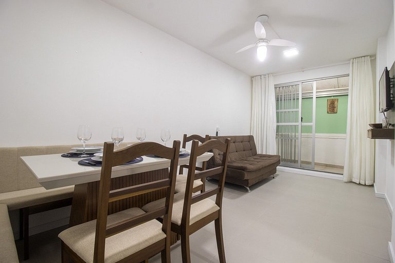 ACC13B - 1 Dorm, Quadra Mar, Wi-Fi, Varanda