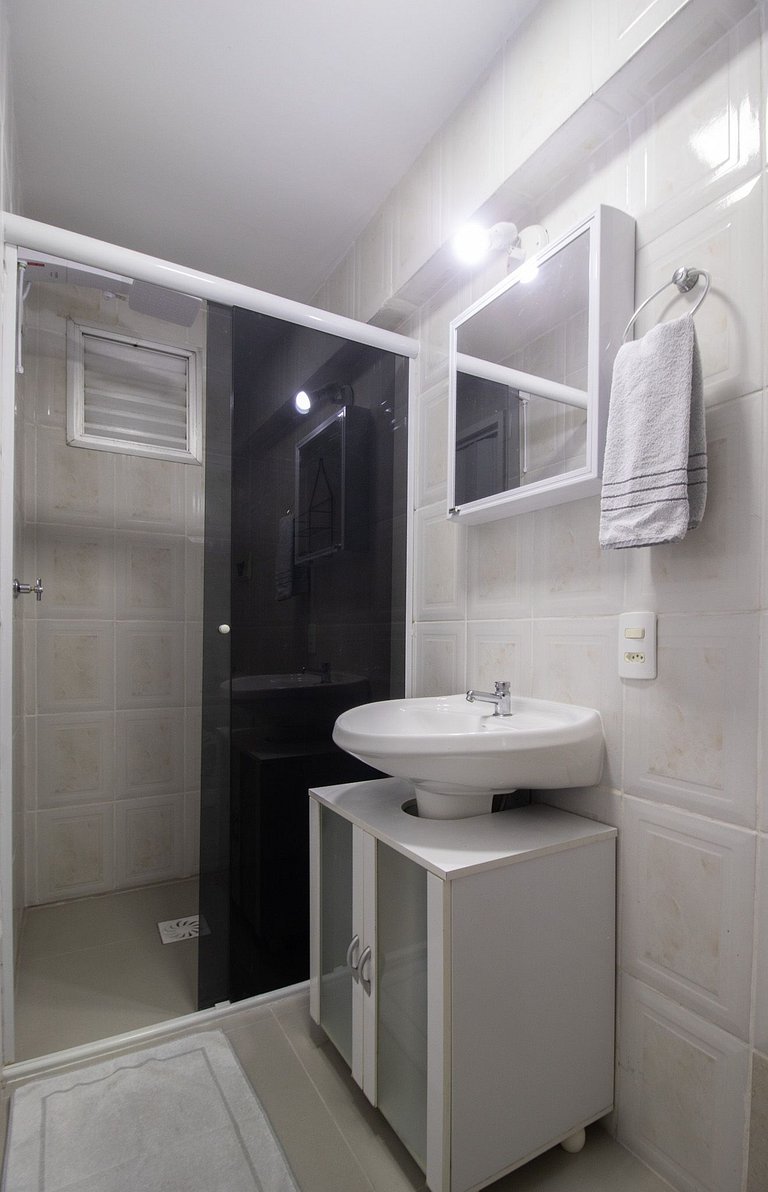 ACC13B - 1 Dorm, Quadra Mar, Wi-Fi, Varanda