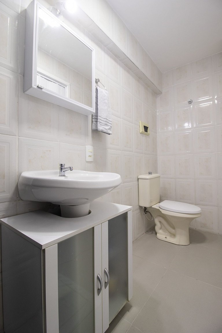 ACC13B - 1 Dorm, Quadra Mar, Wi-Fi, Varanda
