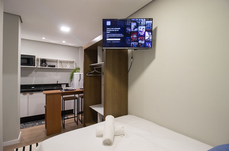 RRS5 - Studio, Smart TV, Wi-fi, Compacto