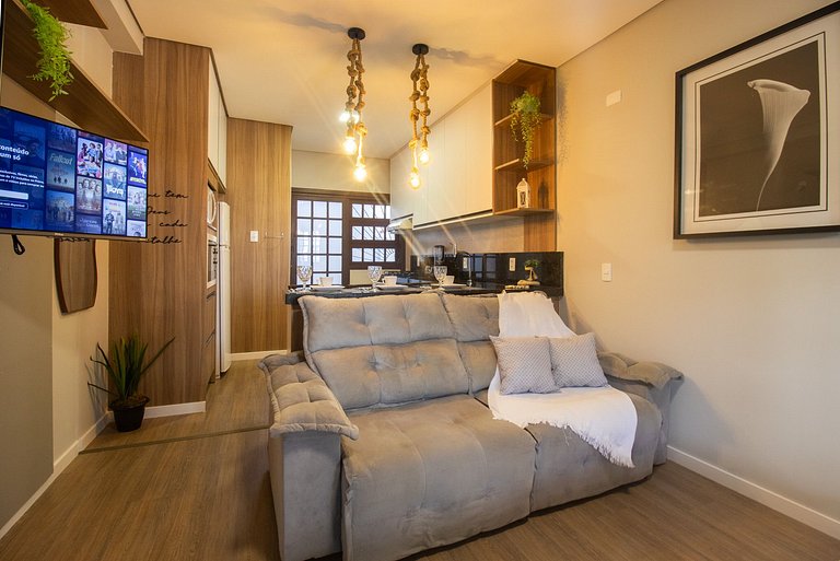 RRS8 - Studio, Smart TV, Wi-fi, Funcional, Centro