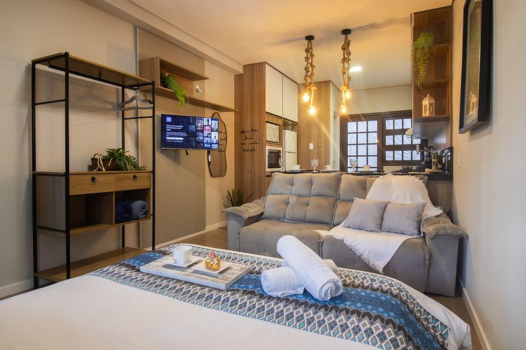 RRS8 - Studio, Smart TV, Wi-fi, Funcional, Centro