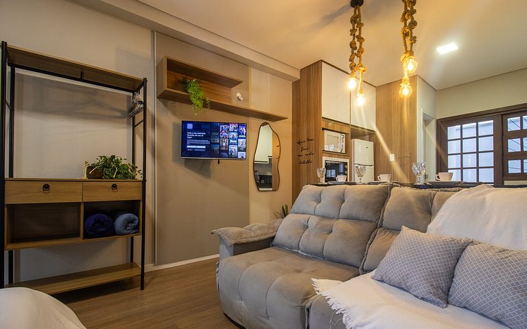 RRS8 - Studio, Smart TV, Wi-fi, Funcional, Centro