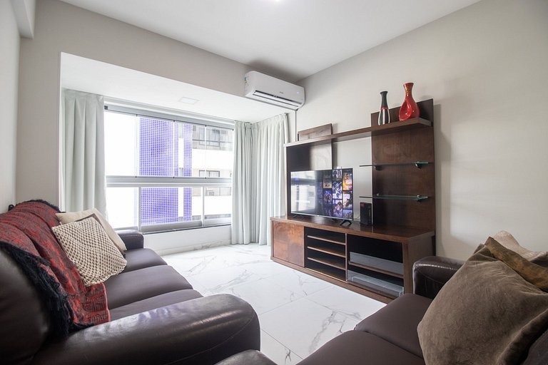 VNZ81B - 3 Dorm, Quadra Mar, Garagem, TV Smart