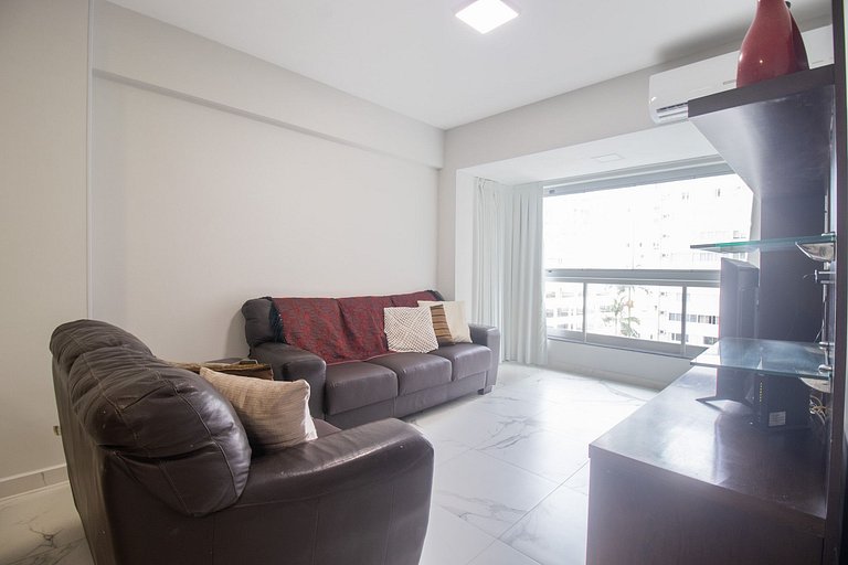 VNZ81B - 3 Dorm, Quadra Mar, Garagem, TV Smart