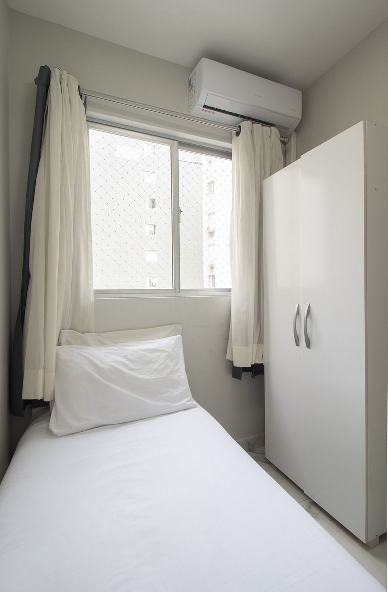 VNZ81B - 3 Dorm, Quadra Mar, Garagem, TV Smart