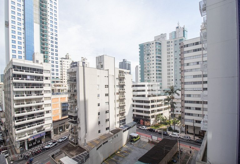 VNZ81B - 3 Dorm, Quadra Mar, Garagem, TV Smart